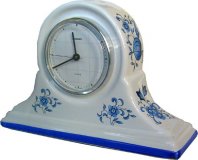 Kaminuhr, Napoleonhut, Zwiebeldekor, modernes Ziff