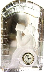 Biertrinker mit Uhr