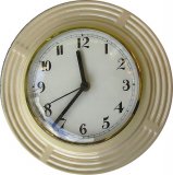 Keramik Küchenuhr rund beige mit Rillen Quarzuhr Glaslünette