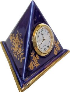 Traditionelle Kleinuhr Dreieckuhr Kobalt Goldene Blumen Goldstre