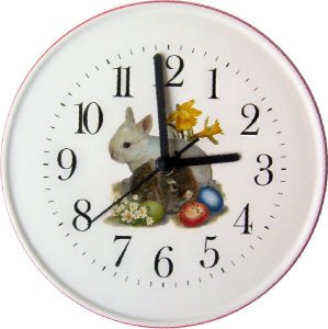 Keramik Wanduhr für Ostern (Motiv Hase mit Osterneiern)