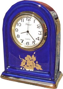 Traditionelle Kleinuhr Bogenformig kobalt Goldrosen Goldstreifen